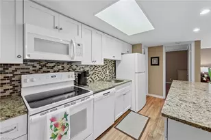 256 Palm Dr, Naples, FL 34112 - Photo 5