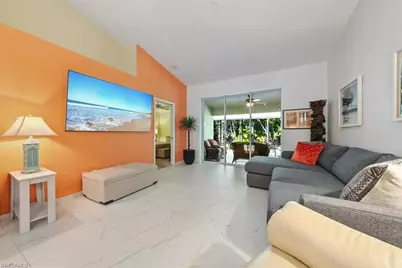 5485 Whitten Dr #119, Naples, FL 34104 - Photo 9