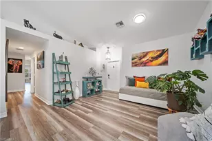 1638 Triangle Palm Terrace, Naples, FL 34119 - Photo 9