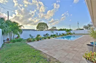 512 Skyline Blvd, Cape Coral, FL 33991 - Photo 23