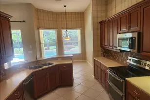 7914 Founders Cir, Naples, FL 34104 - Photo 9