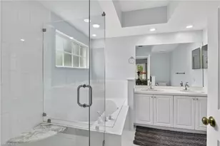 103 Tuscana Ct, Naples, FL 34119 - Photo 23