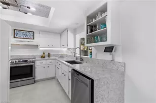 1252 Pompei Ln, Naples, FL 34103 - Photo 23