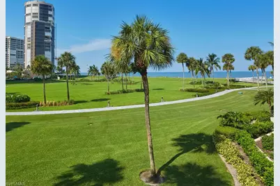 4551 Gulf Shore Blvd N #204, Naples, FL 34103 - Photo 5