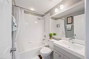 9060 Michael Cir, Naples, FL 34113 - Photo 17