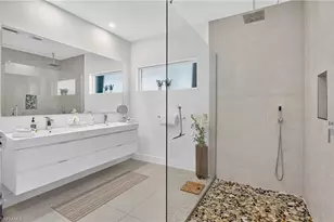 1917 SW 51st St, Cape Coral, FL 33914 - Photo 19