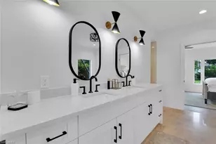 215 Mooring Line Dr, Naples, FL 34102 - Photo 23