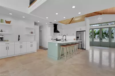 215 Mooring Line Dr, Naples, FL 34102 - Photo 13