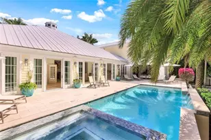 154 4th Ave N, Naples, FL 34102 - Photo 5