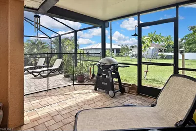 425 NW 20th Pl, Cape Coral, FL 33993 - Photo 35