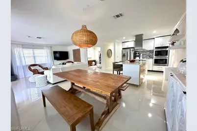 1282 Illinois Dr, Naples, FL 34103 - Photo 7