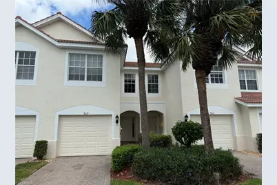 860 Hampton Cir #165, Naples, FL 34105 - Photo 1