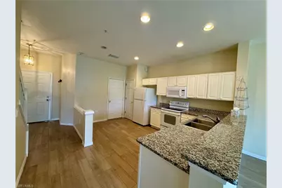 860 Hampton Cir #165, Naples, FL 34105 - Photo 3