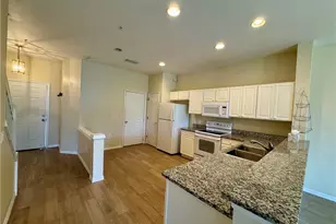 860 Hampton Cir, Naples, FL 34105 - Photo 3