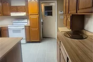 8251 Aviary St, North Fort Myers, FL 33917 - Photo 3