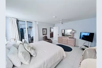 5550 Heron Point Dr #704, Naples, FL 34108 - Photo 11