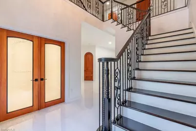 1160 8th St S, Naples, FL 34102 - Photo 7