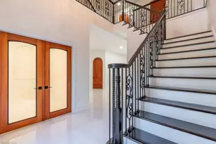 1160 8th St S, Naples, FL 34102 - Photo 7