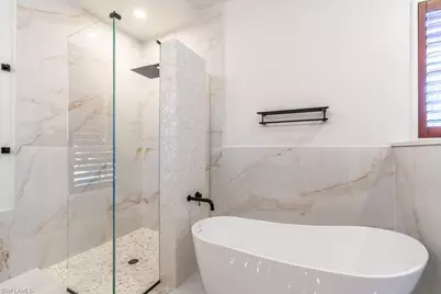 1160 8th St S, Naples, FL 34102 - Photo 11