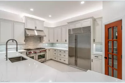 1160 8th St S, Naples, FL 34102 - Photo 21