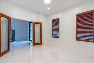 1160 8th St S, Naples, FL 34102 - Photo 29