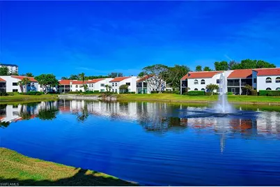 613 Beachwalk Cir, Naples, FL 34108 - Photo 3