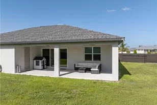 209 SW 10th Pl, Cape Coral, FL 33991 - Photo 37