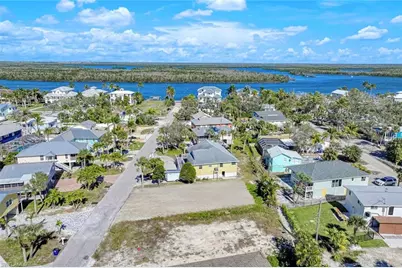 144 Hercules Dr, Fort Myers Beach, FL 33931 - Photo 7