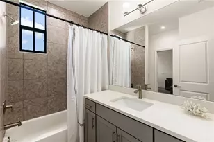 7622 Rockefeller Dr, Naples, FL 34119 - Photo 25