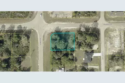 601 Columbus Blvd S, Lehigh Acres, FL 33974 - Photo 1