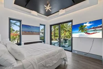 2201 Shad Ct, Naples, FL 34102 - Photo 9