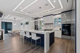 2201 Shad Ct, Naples, FL 34102 - Photo 7