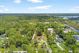 810 7th St SW, Naples, FL 34117 - Photo 31