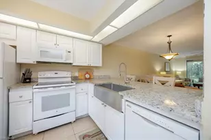 338 Bradstrom Cir, Naples, FL 34113 - Photo 9