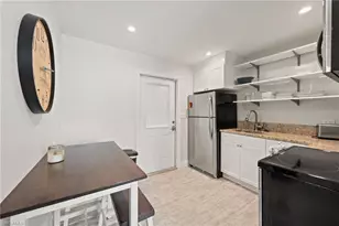 545 102nd Ave N, Naples, FL 34108 - Photo 7