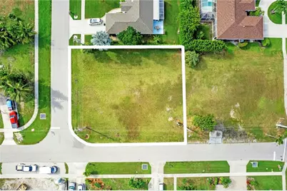 276 Tahiti Rd, Marco Island, FL 34145 - Photo 1