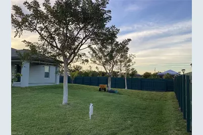 309 NW 22nd Pl, Cape Coral, FL 33993 - Photo 5