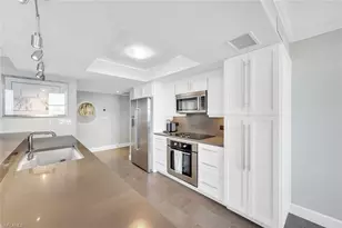 6585 Nicholas Blvd, Naples, FL 34108 - Photo 5