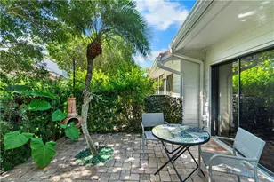 4018 Crayton Rd, Naples, FL 34103 - Photo 17