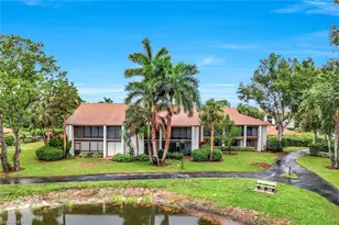 576 Retreat Dr, Naples, FL 34110 - Photo 3