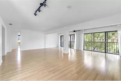 576 Retreat Dr #201, Naples, FL 34110 - Photo 11