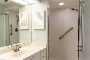 2526 Orchid Bay Dr, Naples, FL 34109 - Photo 29