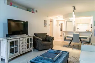 2526 Orchid Bay Dr, Naples, FL 34109 - Photo 17