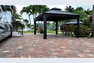 5672 Brightwood Dr, Fort Myers, FL 33905 - Photo 7