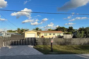 141 Schneider Dr, Fort Myers, FL 33905 - Photo 3