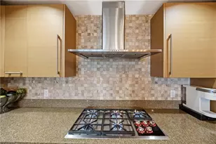 13675 Vanderbilt Dr, Naples, FL 34110 - Photo 5