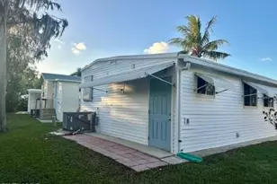 433 Cheetah Dr, Naples, FL 34114 - Photo 5