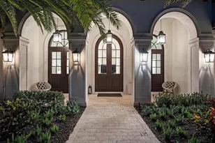 740 Banyan Blvd, Naples, FL 34102 - Photo 3