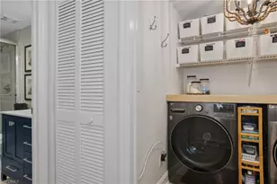 400 Wyndemere Way, Naples, FL 34105 - Photo 19