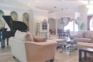 649 Bow Line Dr, Naples, FL 34103 - Photo 9